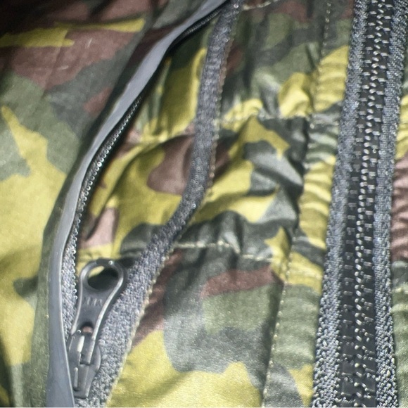 Nike Men’s Nike Tech Fleece Aeroloft Men's Camo Jacket | EUC!! PRELOVED!!🤎💚🖤 - Picture 11 of 13